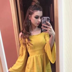 Meet your Posher, Ashley